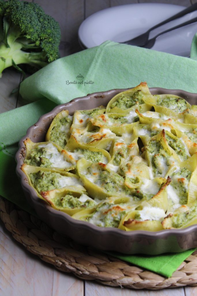 Conchiglioni ripieni di broccoli e stracchino