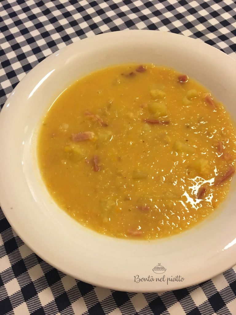Zuppa di lenticchie rosse e speck