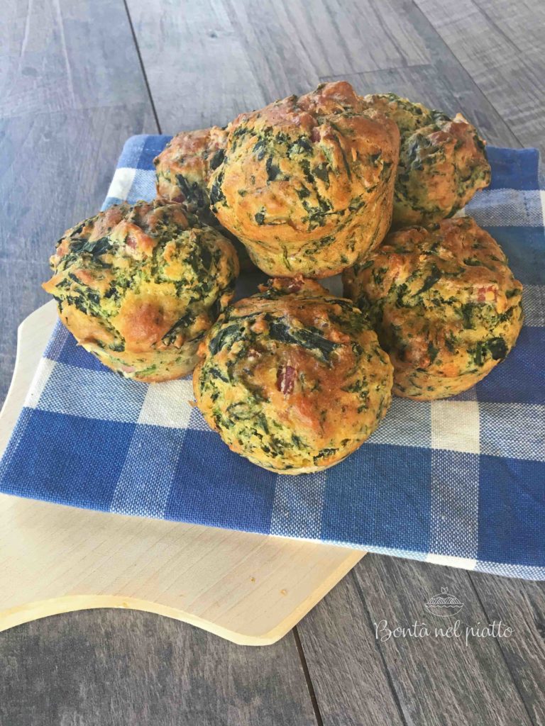 Muffin con spinaci e pancetta