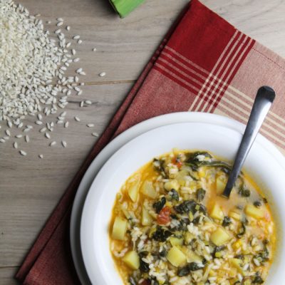 Zuppa di riso, porro e spinaci