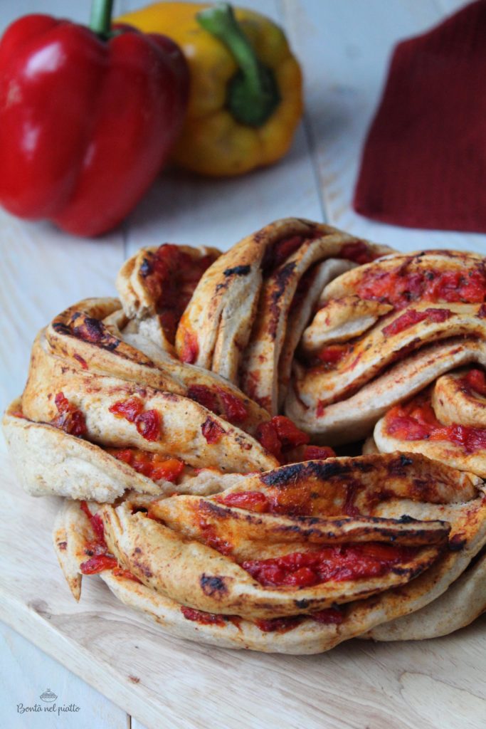 Corona di pane ai peperoni